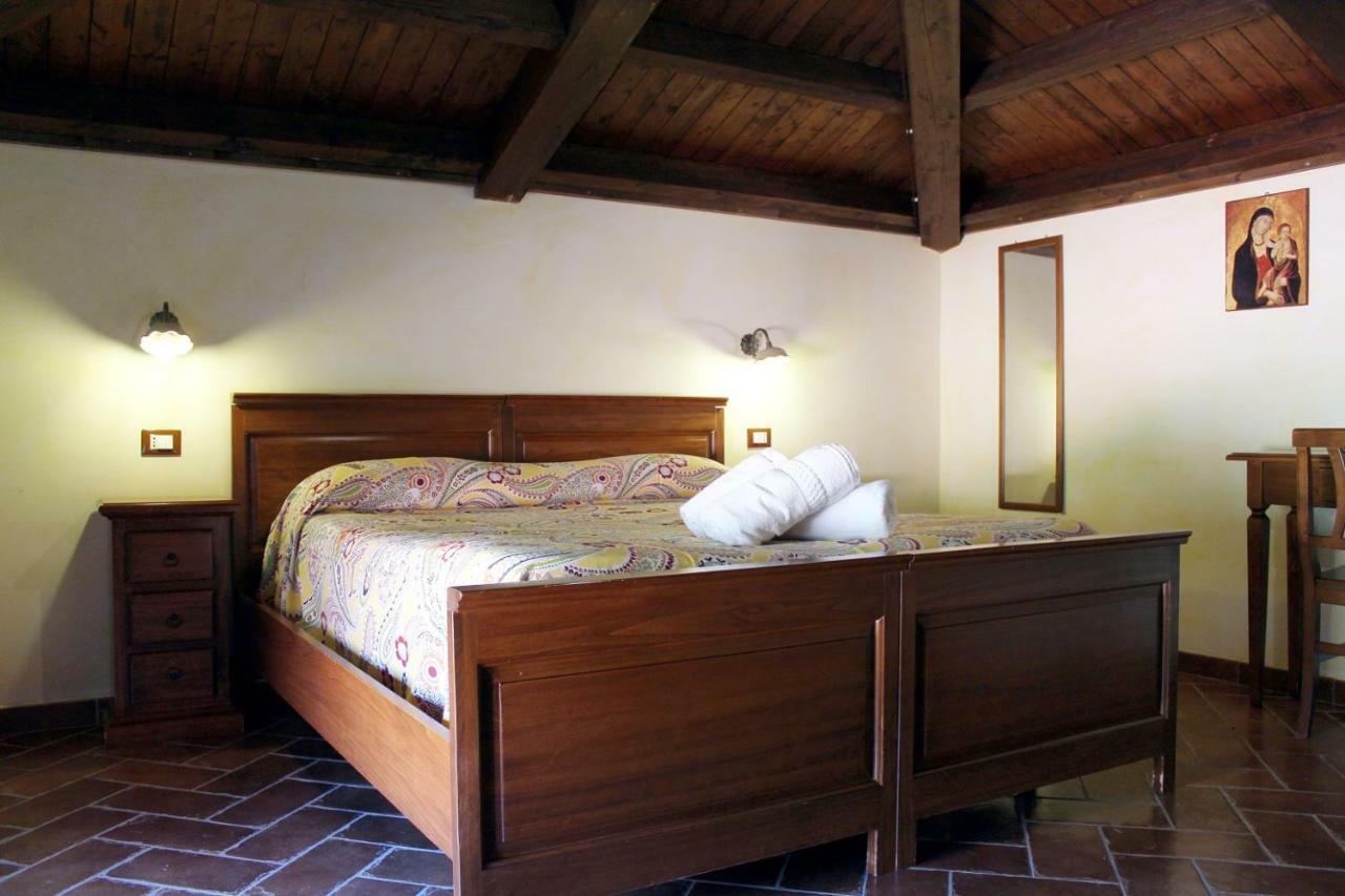 Agriturismo IL CASTAGNETO Padula Exterior foto